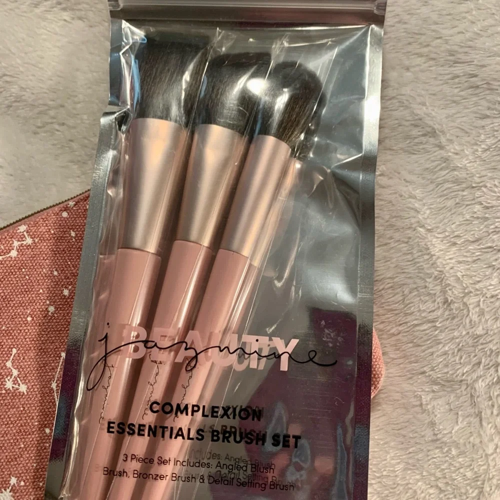 🛍️NEW Jazmine Beauty Essentials Brush Set w/Ipsy bag🩷FINAL MARKDOWN🩷